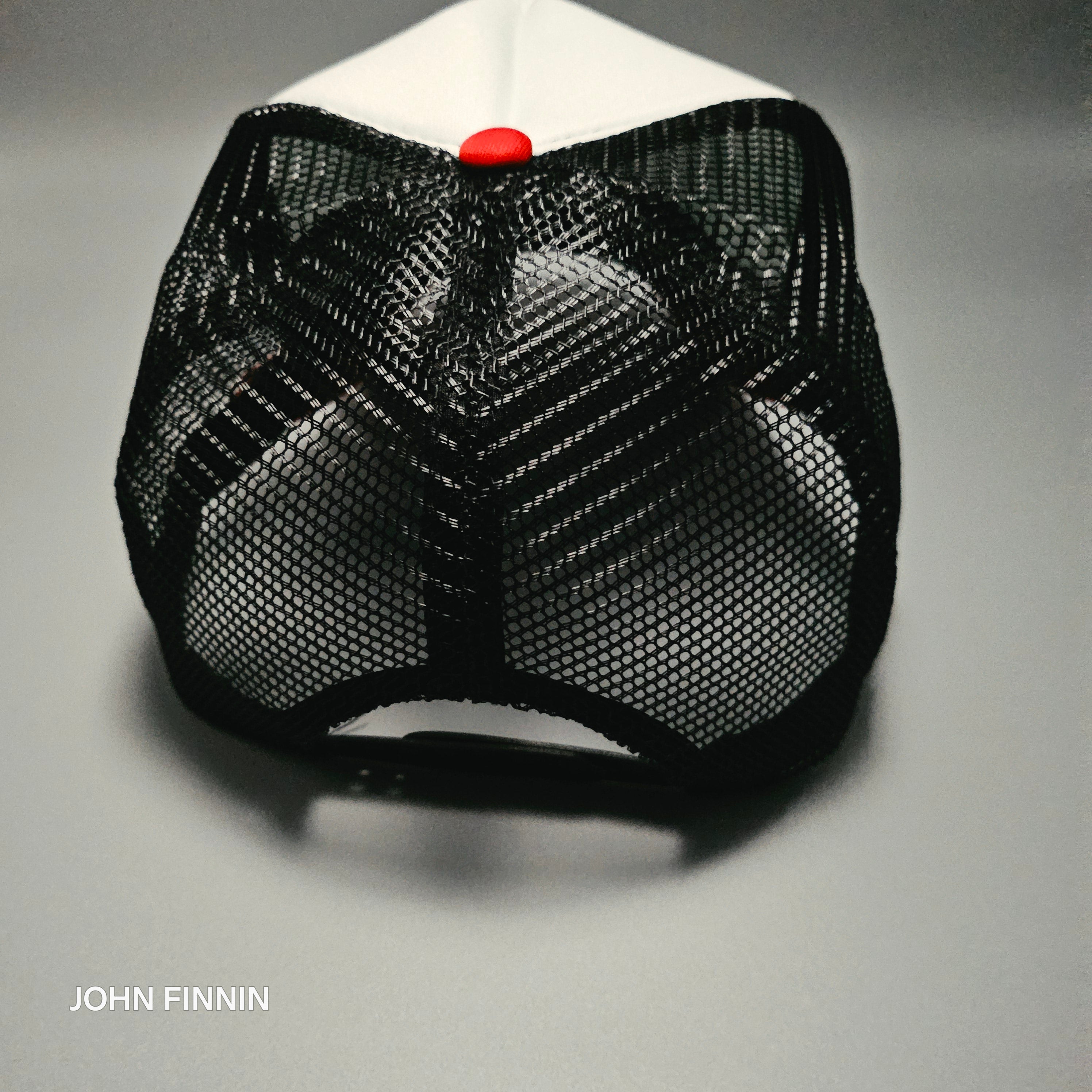 BULLS EYE 33 ' JOHN FINNIN TRUCKER