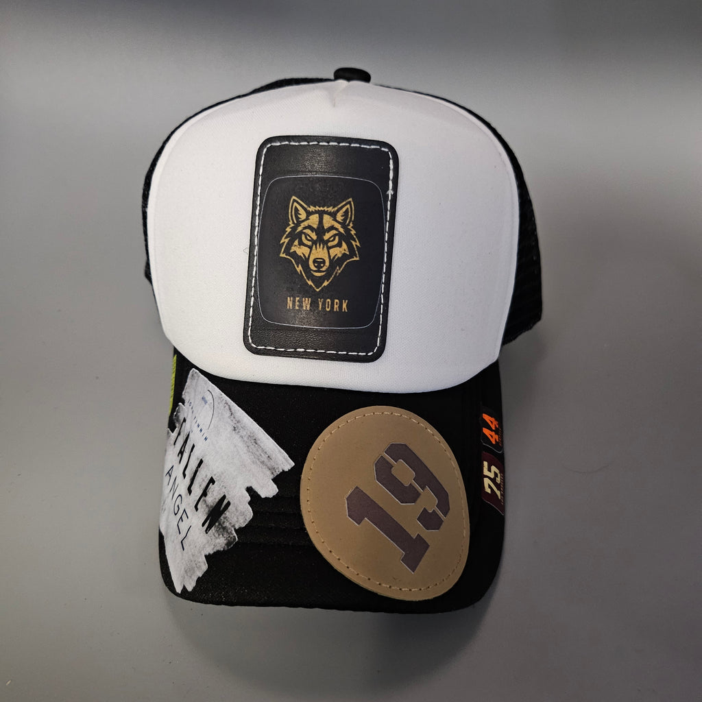 NEW YORK WOLF 19 'JOHN FINNIN TRUCKER